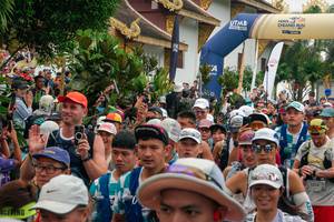 BIB: 
                            <button type="button" onclick="openModal(26906599)" class="btn btn-primary btn-sm float-right btn-popup" data-toggle="modal" data-target=".modal-high-quality">
                        <i class="fas fa-shopping-cart"></i> Add to Cart
                    </button>
                                            <button type="button" onclick="isThisMe(26906599, true)" class="btn btn-success btn-sm float-right btn-popup btn-isme hidden" data-toggle="tooltip" data-placement="bottom" title="นี่คือรูปของคุณใช่ไหม คลิกที่นี่เพื่อเอาเข้าอัลบั้ม">
                        <i class="fas fa-plus"></i> Add to album
                    </button>
                    <button type="button" onclick="isThisMe(26906599, false)" class="btn btn-warning btn-sm float-right btn-popup btn-isnotme hidden">
                        <i class="fas fa-ban"></i> Remove from album
                    </button>